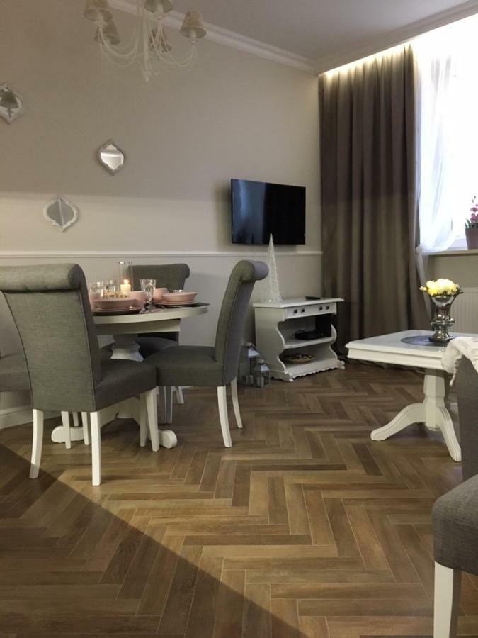 Family & Business Sauna Apartments Sienkiewicza No1 Centrum Plac Lliteratow- Piekny Apartament - 1 Bedroom With Private Sauna, Bath With Hydromassage, Parking Кельце Екстер'єр фото