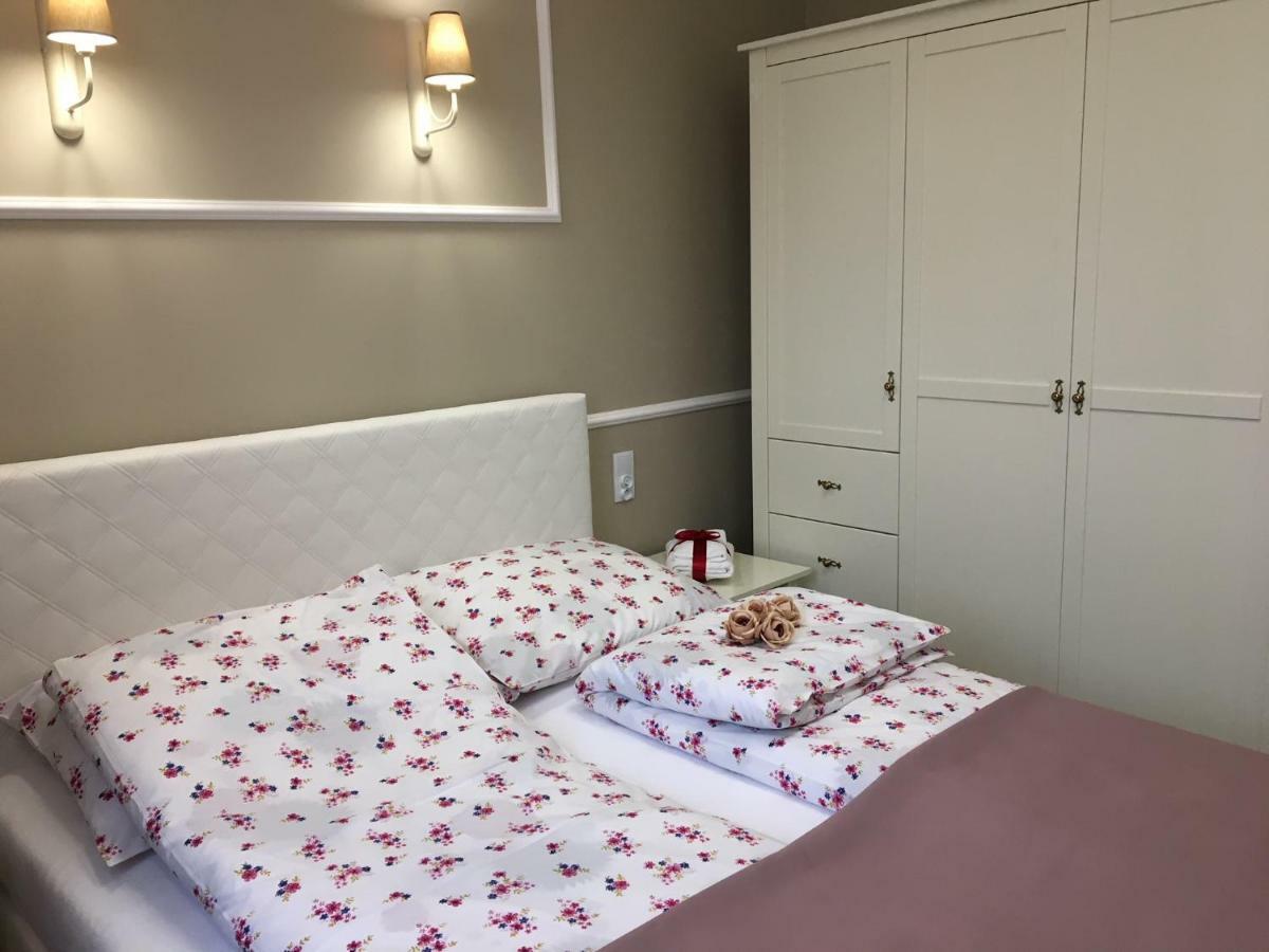 Family & Business Sauna Apartments Sienkiewicza No1 Centrum Plac Lliteratow- Piekny Apartament - 1 Bedroom With Private Sauna, Bath With Hydromassage, Parking Кельце Екстер'єр фото